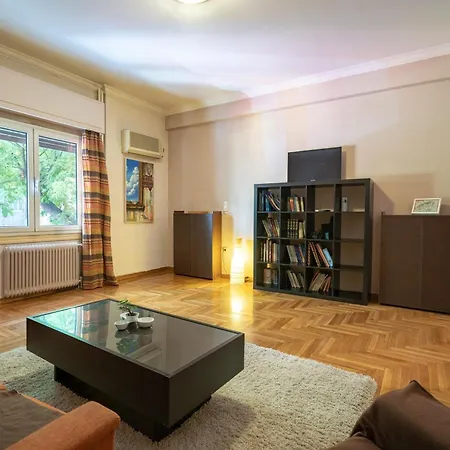 Victoria Metro St. 2 Bedrooms 4 Persons *