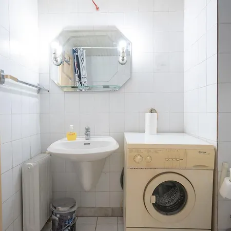 Victoria Metro St. 2 Bedrooms 4 Persons